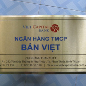 Biển công ty INOX xước mịn