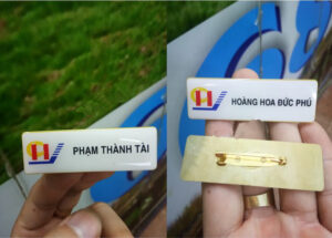 thẻ tên nhân viên